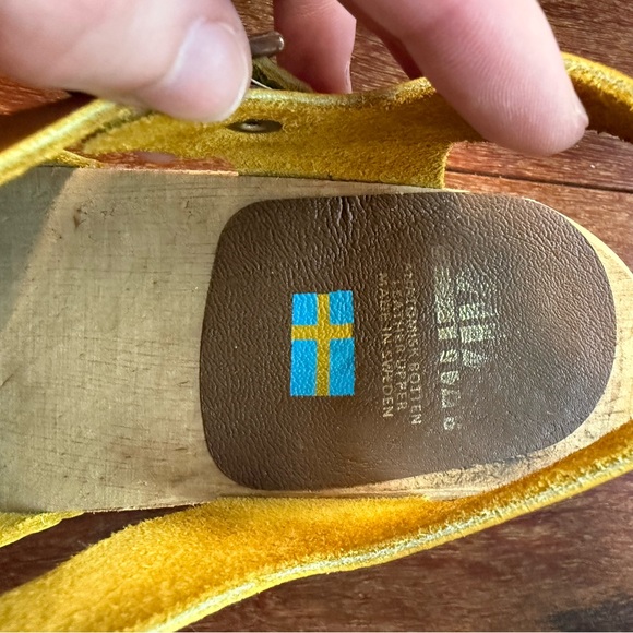MIA 🇸🇪 Freja Clogs in Mustard - Picture 4 of 5